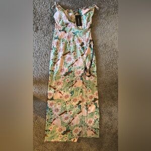 Prettylittlething floral maxi dress. US Size 6